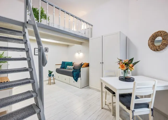 Dancilak Budapest